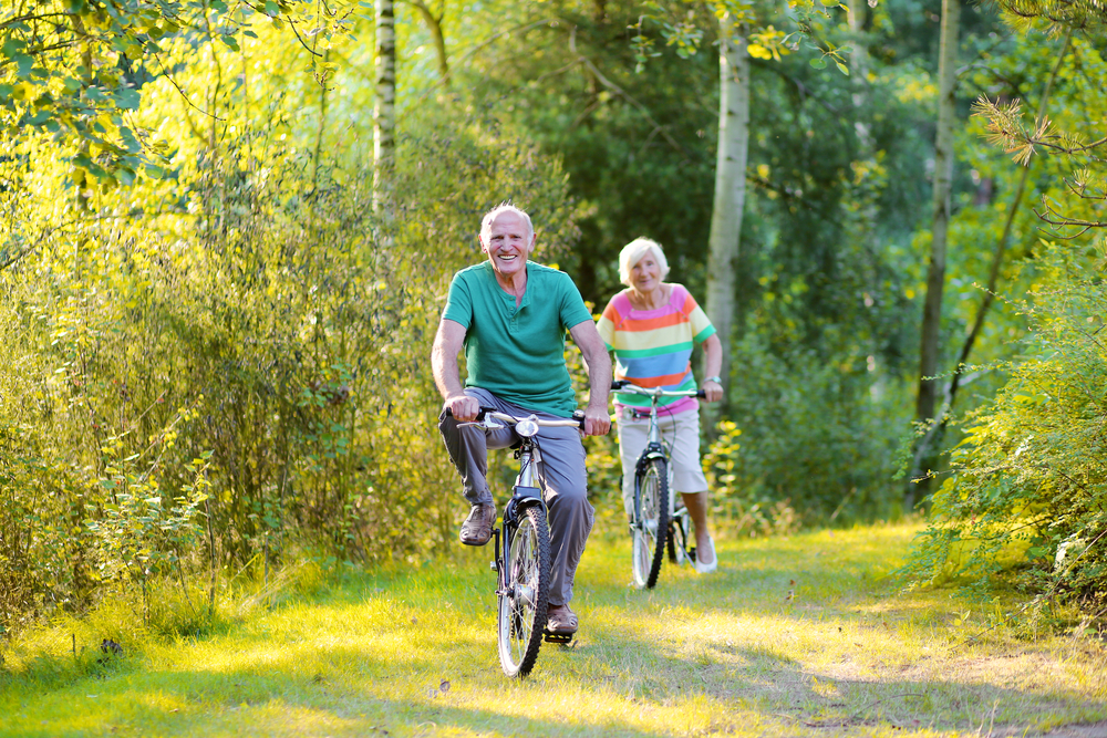 Senioren mit dem Fahrrad unterwegs